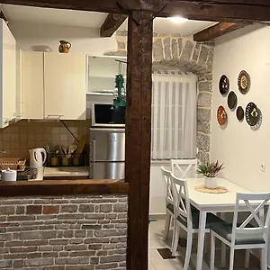 https://apartment-marina-kornic.primorje-gorskikotar.com