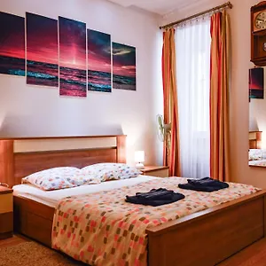 https://charming-marine-style-apartment.primorje-gorskikotar.com
